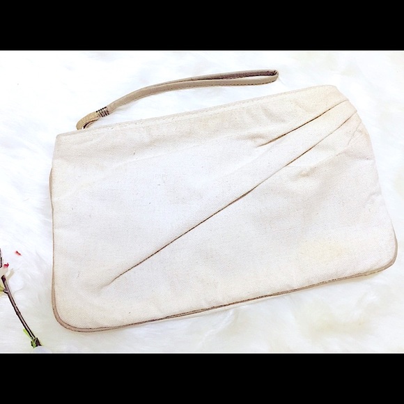 Lovely Vintage Zipper Wristlet Pouch w/Bow Detail - Picture 8 of 15